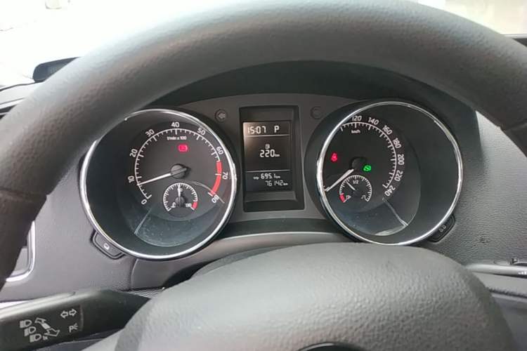 Used Skoda Yeti 2017 TSI280 DSG Advanced Edition Instrument Cluster