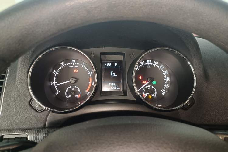Used Skoda Yeti 2017 TSI280 DSG Advanced Edition Instrument Cluster