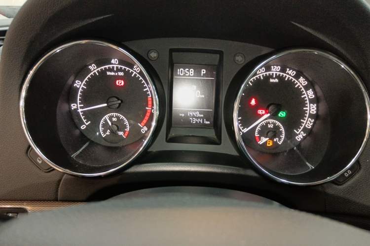 Used Skoda Yeti 2017 TSI280 DSG Advanced Edition Instrument Cluster