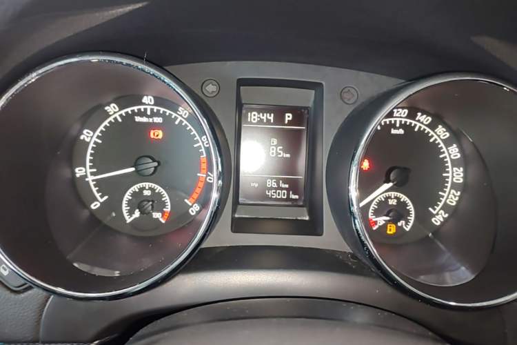 Used Skoda Yeti 2017 TSI280 DSG Advanced Edition Instrument Cluster