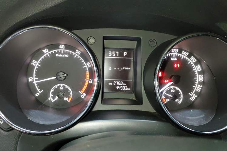 Used Skoda Yeti 2017 TSI280 DSG Advanced Edition Instrument Cluster
