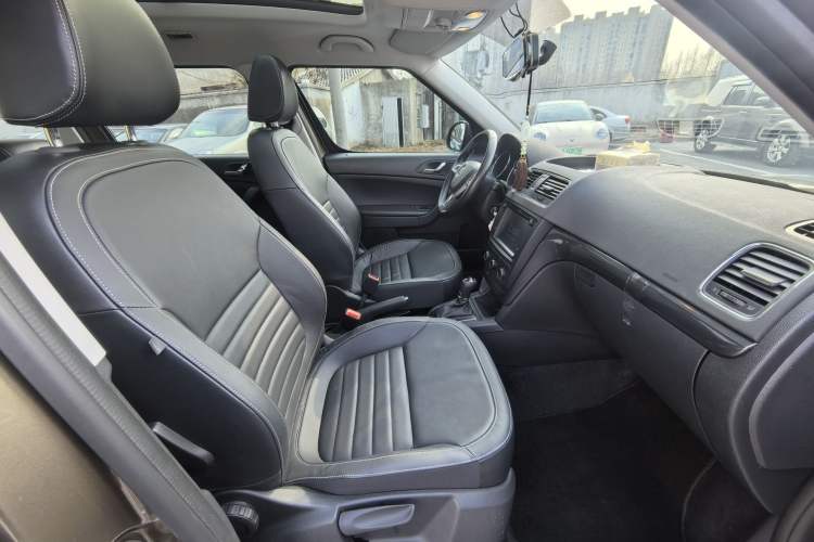 Used Skoda Yeti 2017 TSI280 DSG Car Enjoy Brothers Edition Interior 1