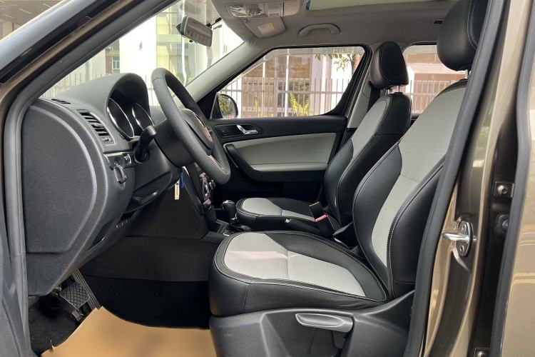 Used Skoda Yeti 2017 TSI280 DSG Advanced Edition Interior 1