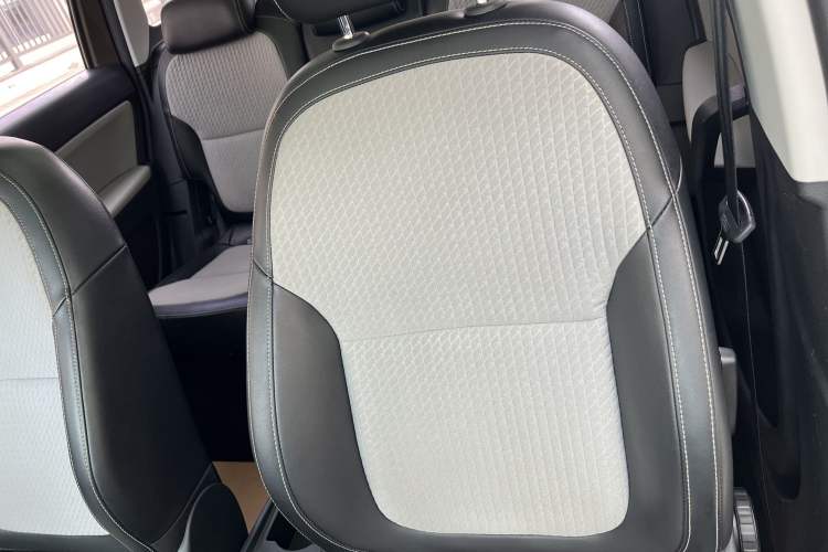 Used Skoda Yeti 2017 TSI280 DSG Advanced Edition Interior 12
