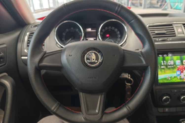 Used Skoda Yeti 2017 TSI280 DSG Advanced Edition Interior 2