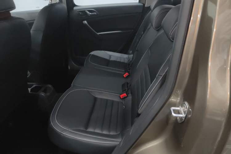 Used Skoda Yeti 2017 TSI280 DSG Car Enjoy Brothers Edition Interior 4