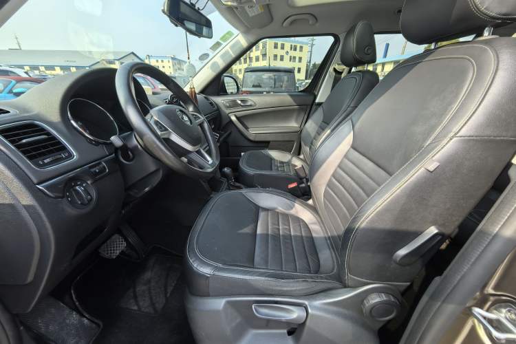 Used Skoda Yeti 2017 TSI280 DSG Car Enjoy Brothers Edition Interior 4