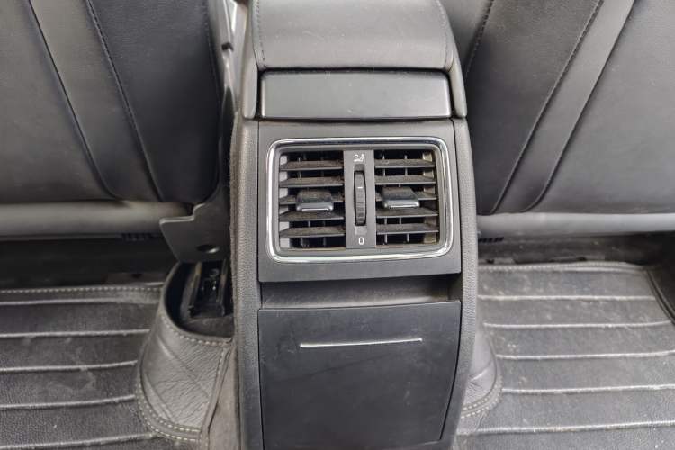 Used Skoda Yeti 2017 TSI280 DSG Advanced Edition Interior 5