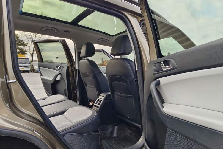 Used Skoda Yeti 2017 TSI280 DSG Advanced Edition Interior 9