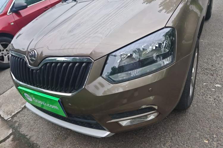 Used Skoda Yeti 2017 TSI280 DSG Car Enjoy Brothers Edition Left Front Headlight