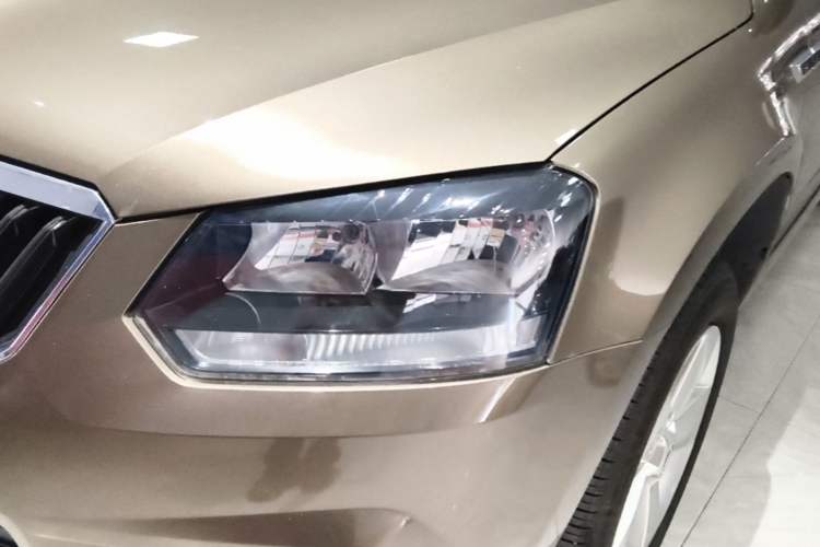 Used Skoda Yeti 2017 TSI280 DSG Advanced Edition Left Front Headlight