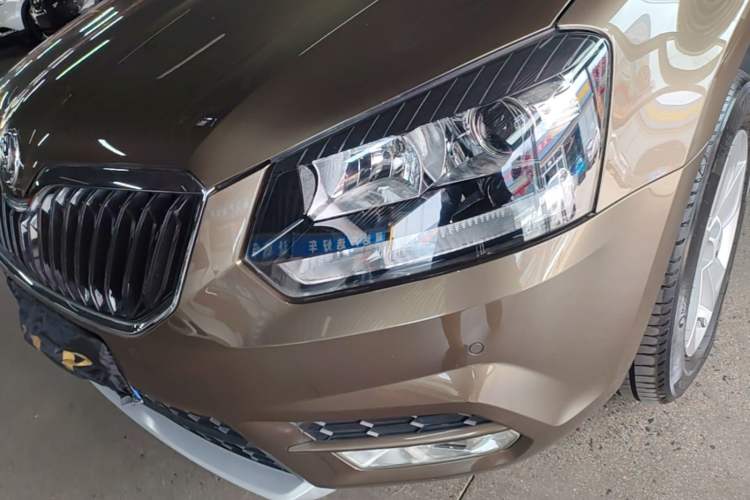 Used Skoda Yeti 2017 TSI280 DSG Advanced Edition Left Front Headlight