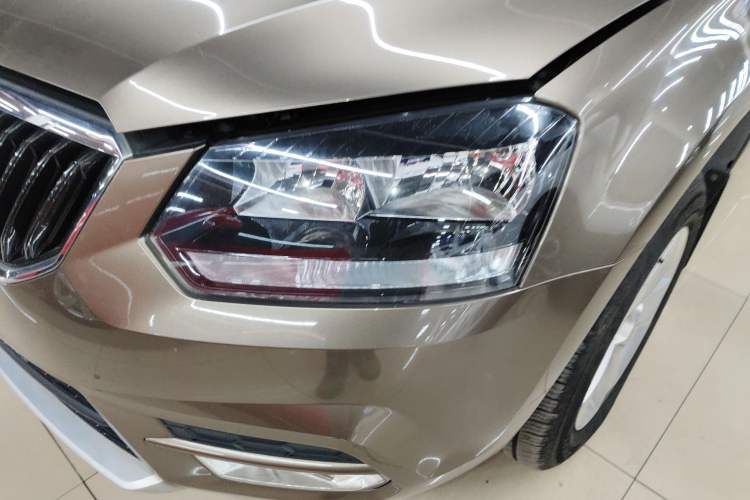 Used Skoda Yeti 2017 TSI280 DSG Advanced Edition Left Front Headlight