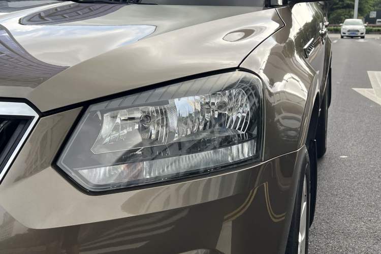 Used Skoda Yeti 2017 TSI280 DSG Advanced Edition Left Front Headlight