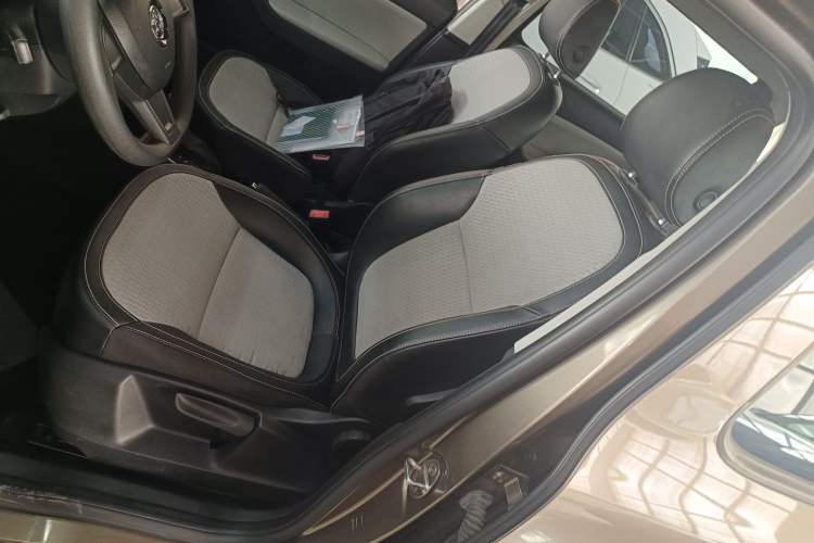Used Skoda Yeti 2017 TSI280 DSG Advanced Edition Left Front Seat