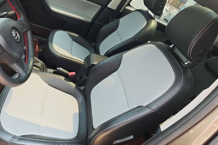 Used Skoda Yeti 2017 TSI280 DSG Advanced Edition Left Front Seat