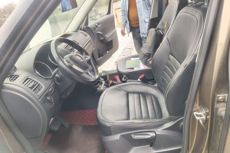 Used Skoda Yeti 2017 TSI280 DSG Car Enjoy Brothers Edition Left Front Seat