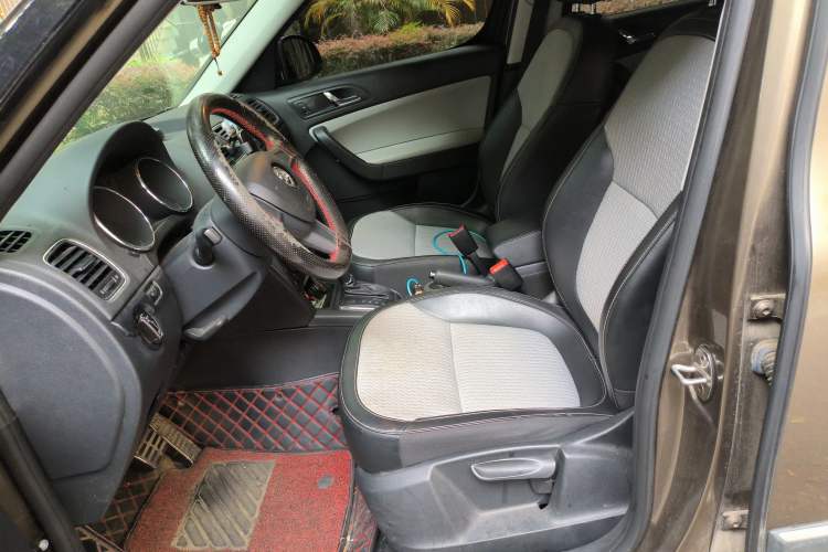 Used Skoda Yeti 2017 TSI280 DSG Advanced Edition Left Front Seat