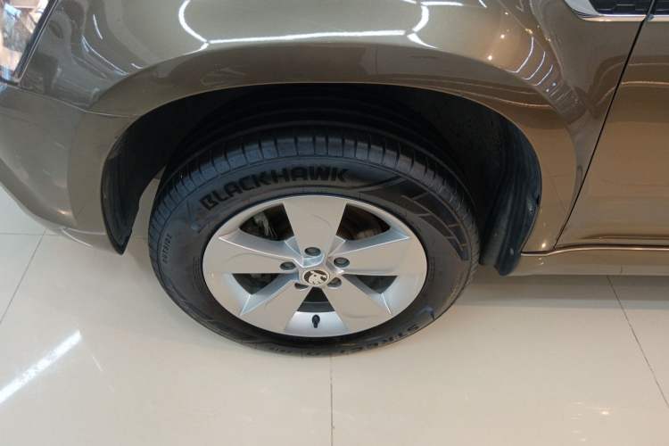 Used Skoda Yeti 2017 TSI280 DSG Advanced Edition Left Front Wheel Hub