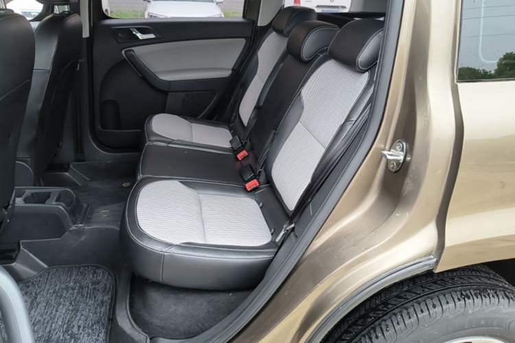 Used Skoda Yeti 2017 TSI280 DSG Advanced Edition Left Rear Seat