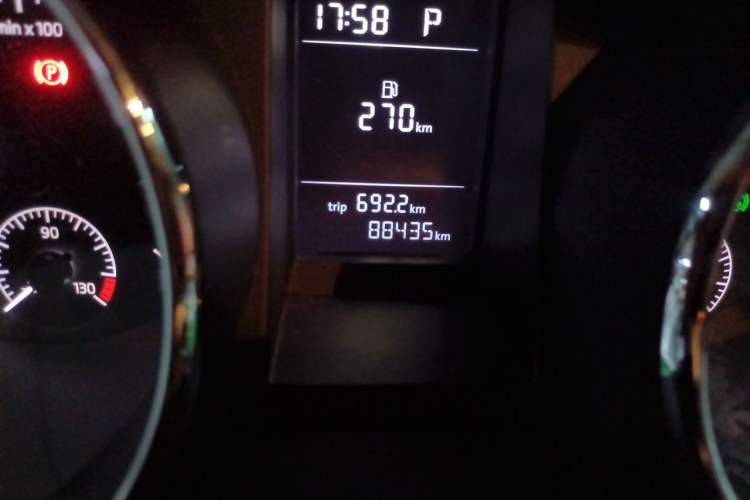Used Skoda Yeti 2017 TSI280 DSG Advanced Edition Odometer Close Up