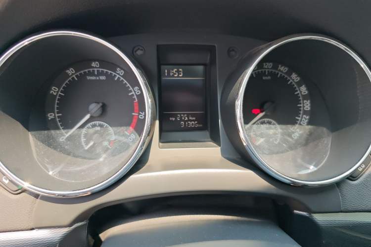 Used Skoda Yeti 2017 TSI280 DSG Advanced Edition Odometer Close Up