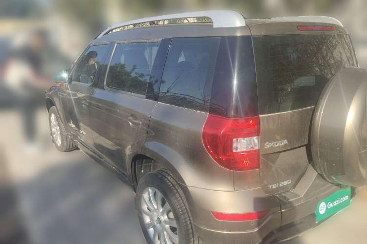 Used Skoda Yeti 2017 TSI280 DSG Innovation Edition Rear Left 45 Deg