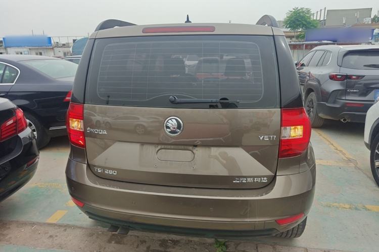 Used Skoda Yeti 2017 TSI280 DSG Car Enjoy Brothers Edition Rear