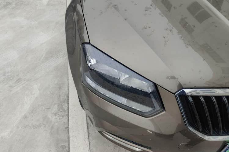 Used Skoda Yeti 2017 TSI280 DSG Advanced Edition Right Front Headlight