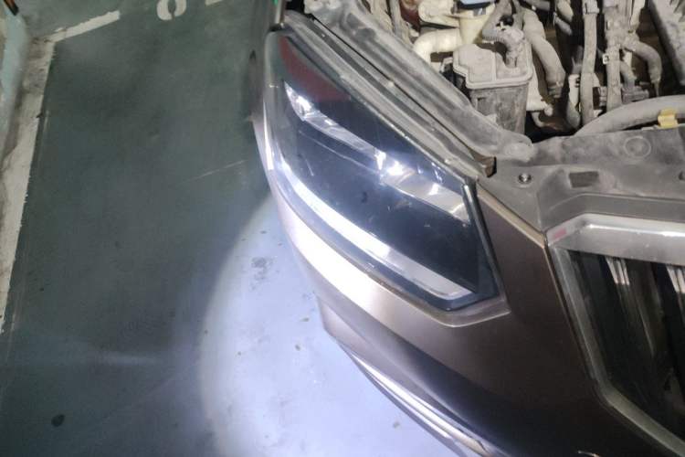 Used Skoda Yeti 2017 TSI280 DSG Car Enjoy Brothers Edition Right Front Headlight