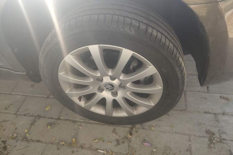 Used Skoda Yeti 2017 TSI280 DSG Innovation Edition Right Front Wheel Hub