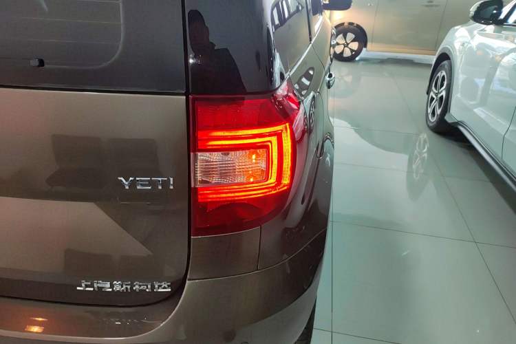 Used Skoda Yeti 2017 TSI280 DSG Advanced Edition Right Rear Taillight