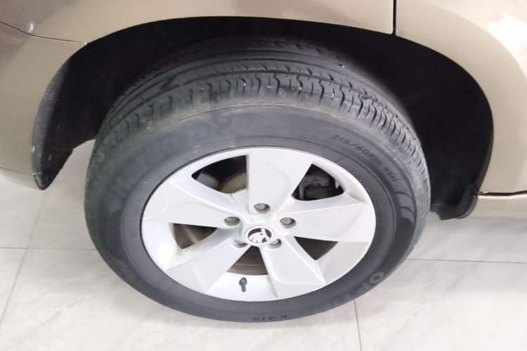 Used Skoda Yeti 2017 TSI280 DSG Advanced Edition Right Rear Wheel Hub