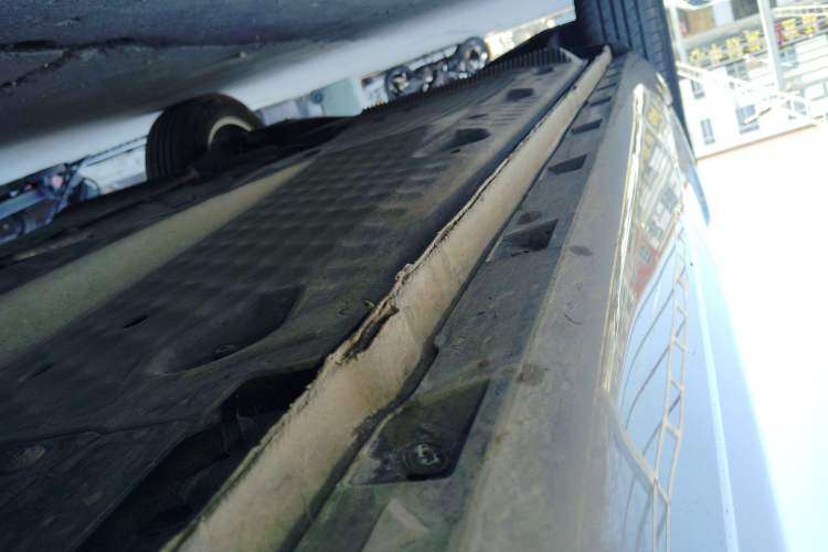 Used Skoda Yeti 2017 TSI280 DSG Advanced Edition Right Side Sill