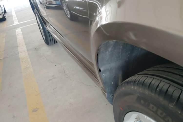 Used Skoda Yeti 2017 TSI280 DSG Car Enjoy Brothers Edition Right Side Sill