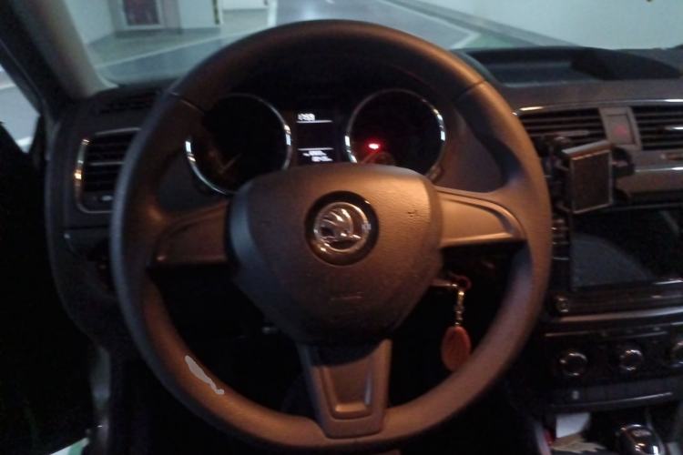 Used Skoda Yeti 2017 TSI280 DSG Advanced Edition Steering Wheel