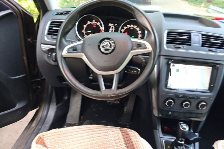 Used Skoda Yeti 2017 TSI280 DSG Car Enjoy Brothers Edition Steering Wheel