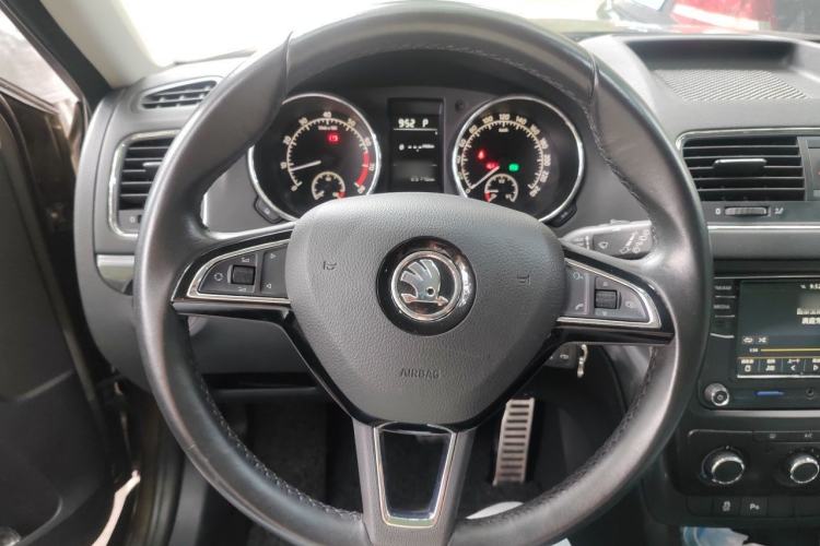 Used Skoda Yeti 2017 TSI280 DSG Advanced Edition Steering Wheel