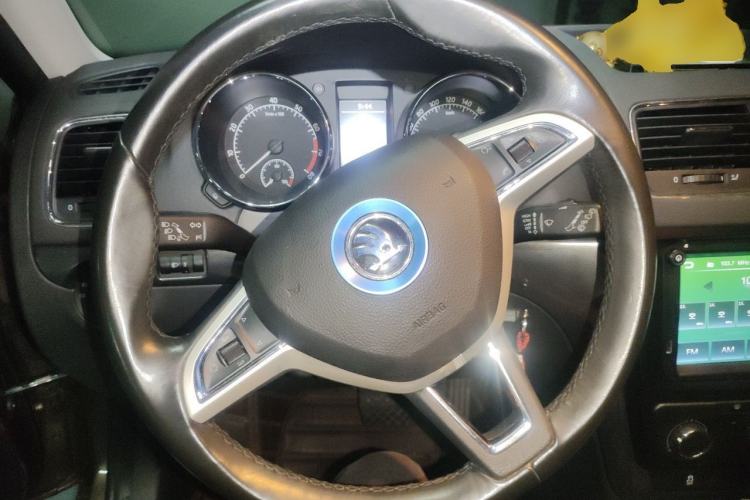 Used Skoda Yeti 2017 TSI280 DSG Car Enjoy Brothers Edition Steering Wheel