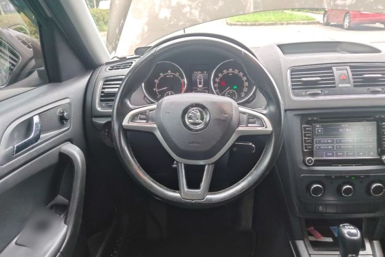 Used Skoda Yeti 2017 TSI280 DSG Car Enjoy Brothers Edition Steering Wheel