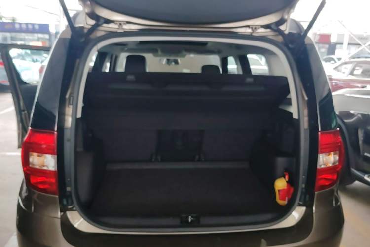 Used Skoda Yeti 2017 TSI280 DSG Car Enjoy Brothers Edition Trunk