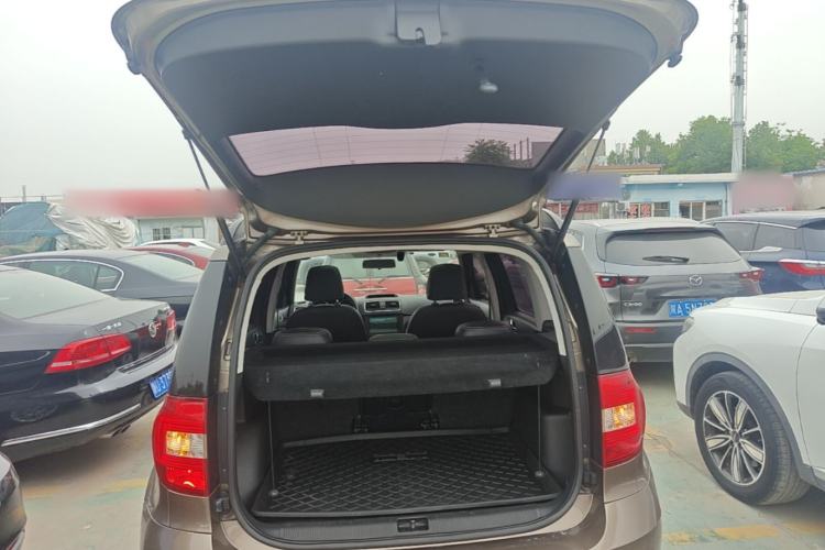 Used Skoda Yeti 2017 TSI280 DSG Car Enjoy Brothers Edition Trunk