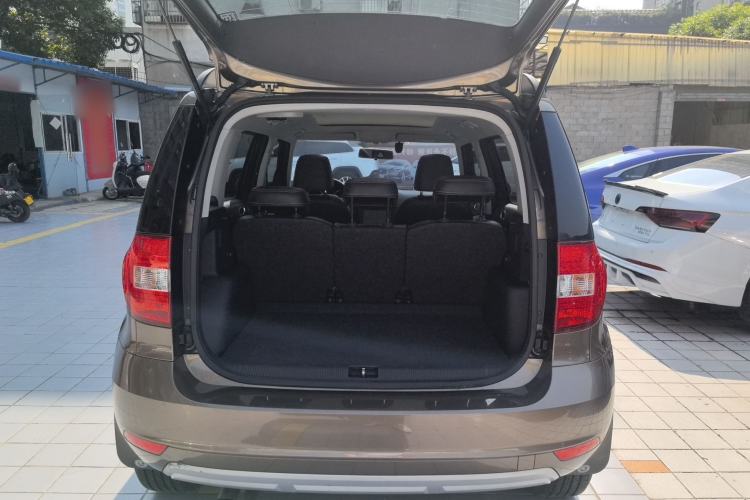 Used Skoda Yeti 2017 TSI280 DSG Advanced Edition Trunk