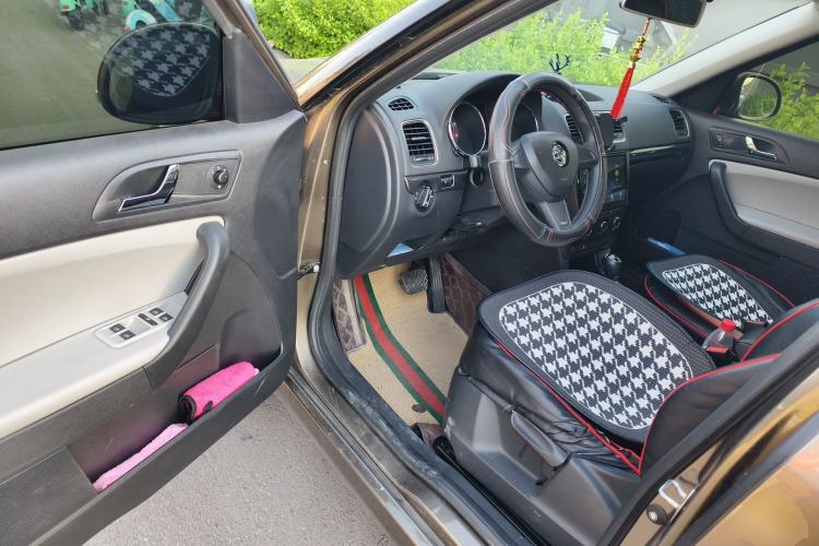 Used Skoda Yeti 2017 TSI280 DSG Advanced Edition Driver Seat
