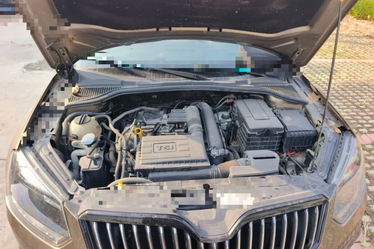 Used Skoda Yeti 2017 TSI280 DSG Innovation Edition Engine Bay