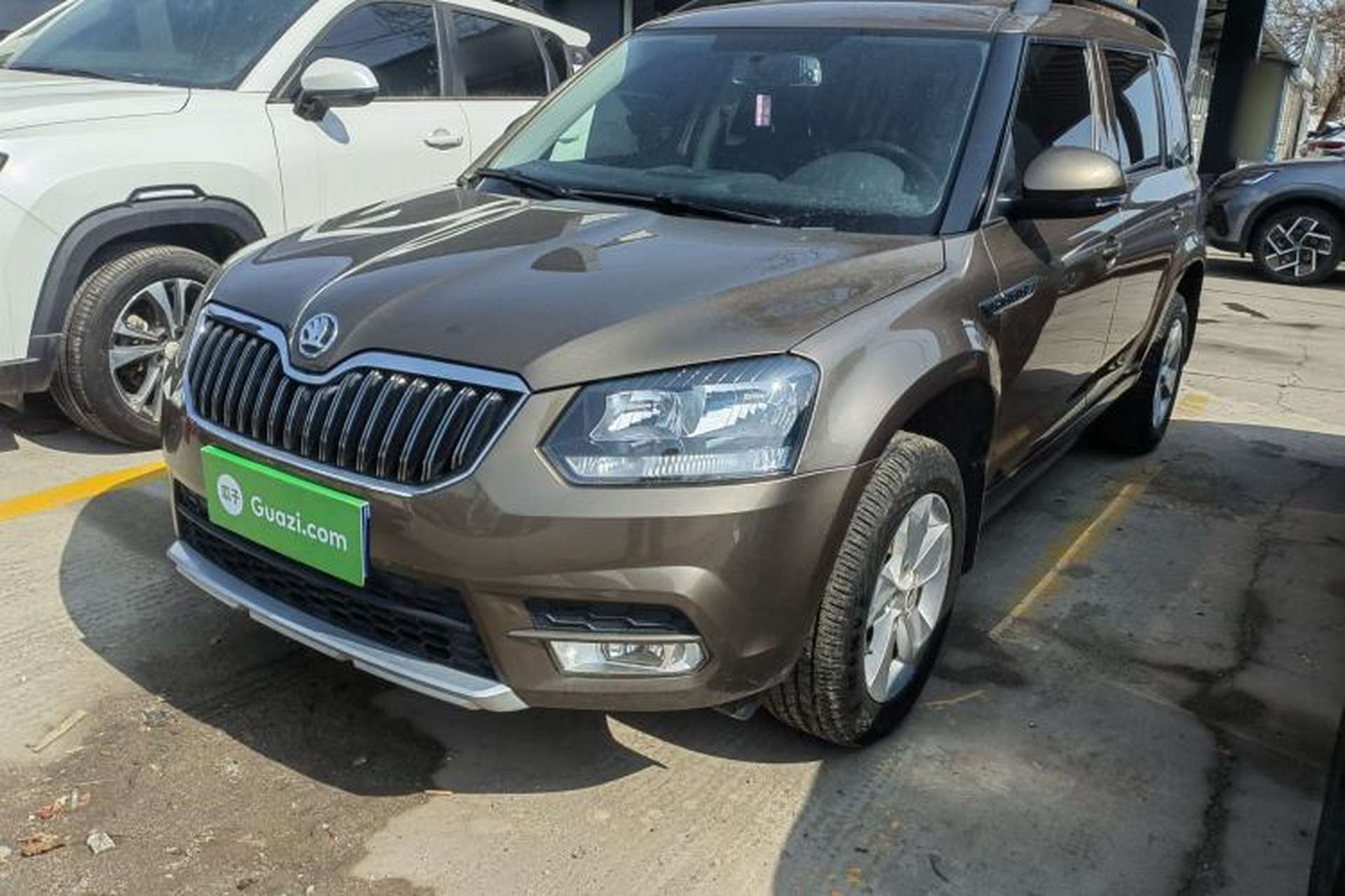 Used Skoda Yeti 2017 TSI280 DSG Car Enjoy Brothers Edition Front Left 45 Deg
