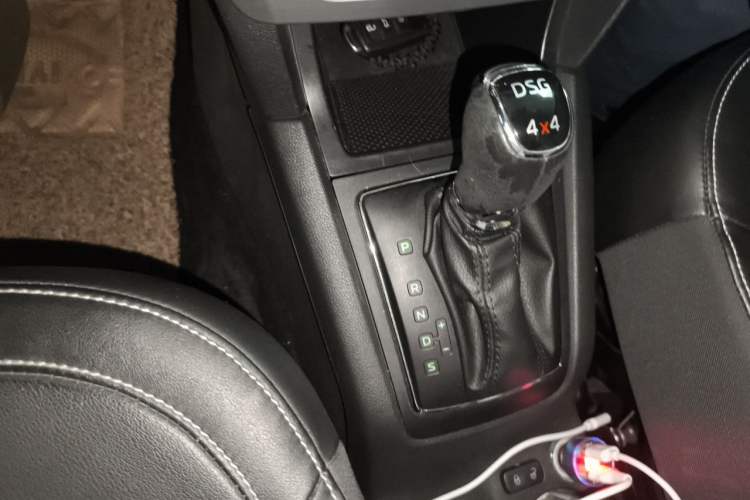 Used Skoda Yeti 2017 TSI300 DSG Luxury Edition Gear Lever