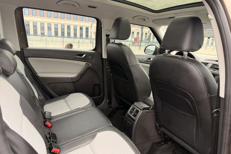 Used Skoda Yeti 2017 TSI280 DSG Advanced Edition Interior 2