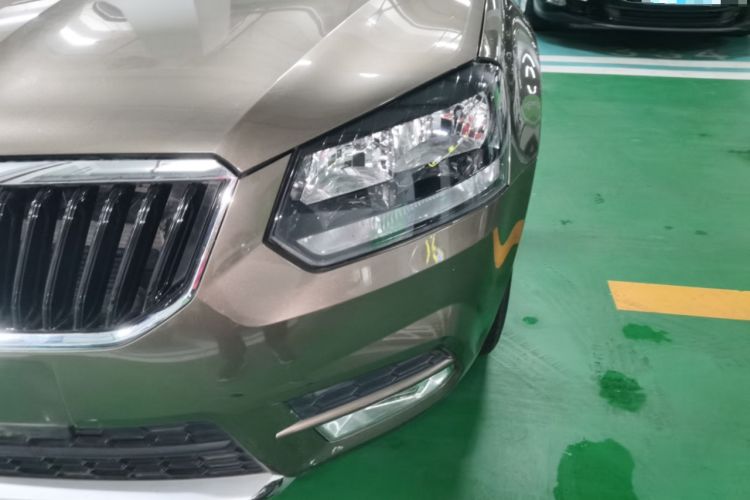 Used Skoda Yeti 2017 TSI280 DSG Advanced Edition Left Front Headlight