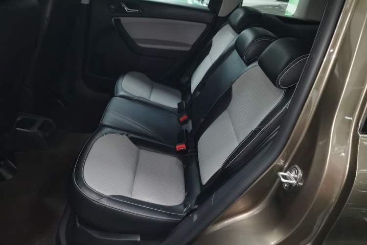 Used Skoda Yeti 2017 TSI280 DSG Advanced Edition Left Rear Seat
